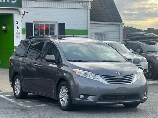 2015 Toyota Sienna XLE