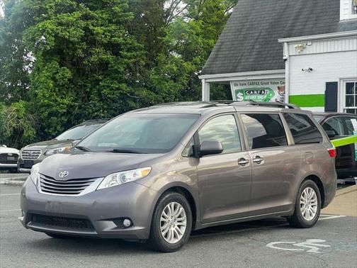 2015 Toyota Sienna XLE