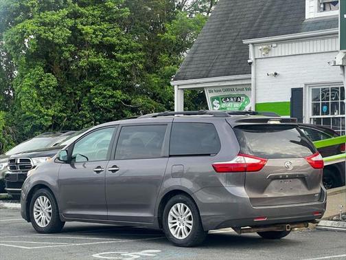 2015 Toyota Sienna XLE
