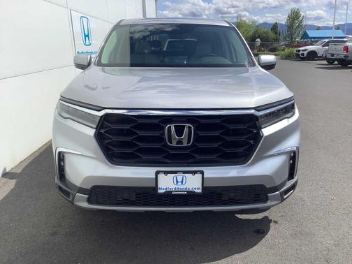 Lunar Silver Metallic 2025 Honda Pilot EX-L
