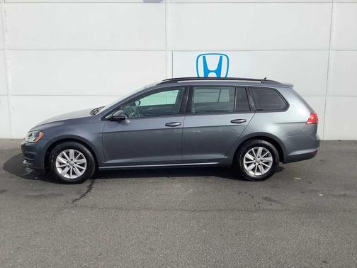 2016 Volkswagen Golf SportWagen TSI S 4-Door