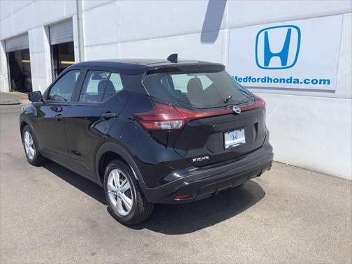 2021 Nissan Kicks S