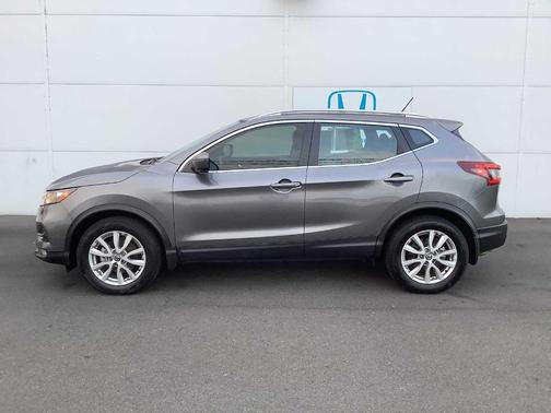 2022 Nissan Rogue Sport SV