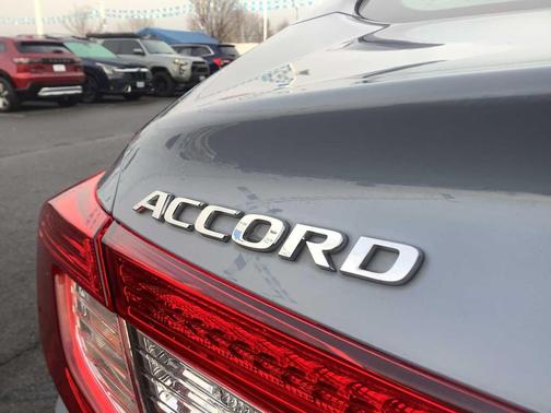2022 Honda Accord Hybrid Touring