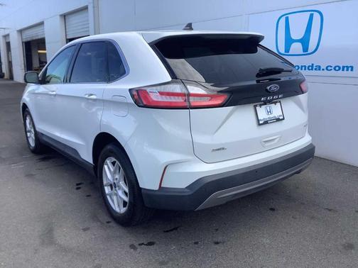 Oxford White 2022 Ford Edge SEL