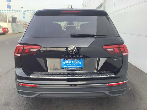 2024 Volkswagen Tiguan 2.0T Wolfsburg Edition