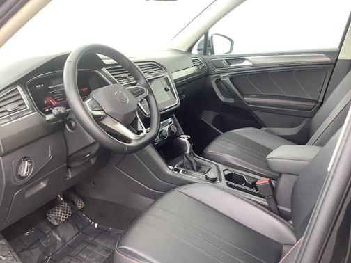 2024 Volkswagen Tiguan 2.0T Wolfsburg Edition