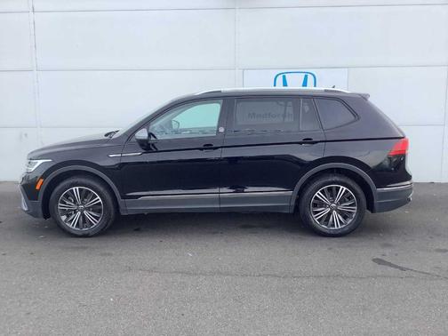 2024 Volkswagen Tiguan 2.0T Wolfsburg Edition