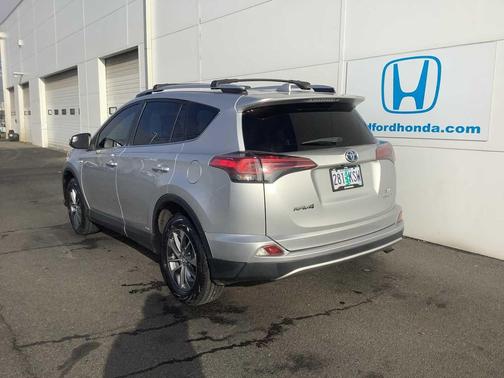 2016 Toyota RAV4 Hybrid XLE