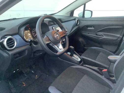2023 Nissan Versa 1.6 SV