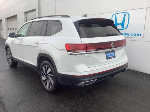 2024 Volkswagen Atlas 2.0T SE