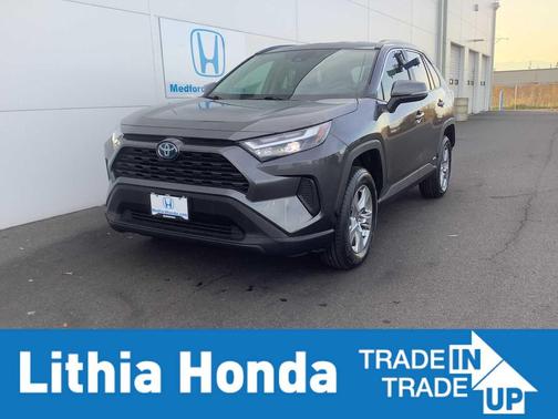 2022 Toyota RAV4 Hybrid XLE