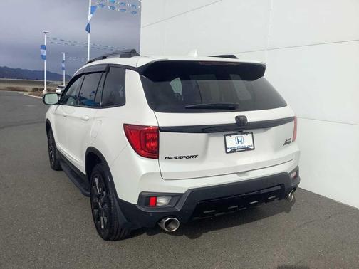2023 Honda Passport Elite