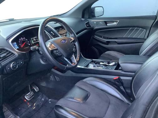 2019 Ford Edge ST