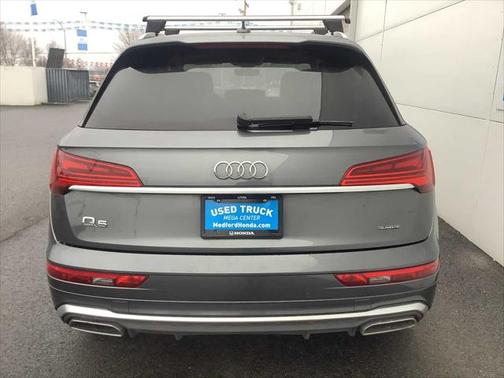 2022 Audi Q5 45 S line quattro Premium