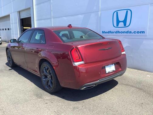 2021 Chrysler 300 S