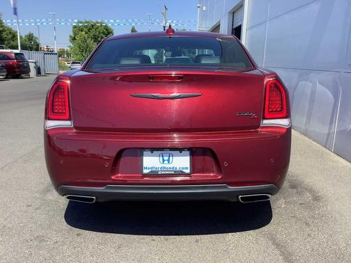 2021 Chrysler 300 S
