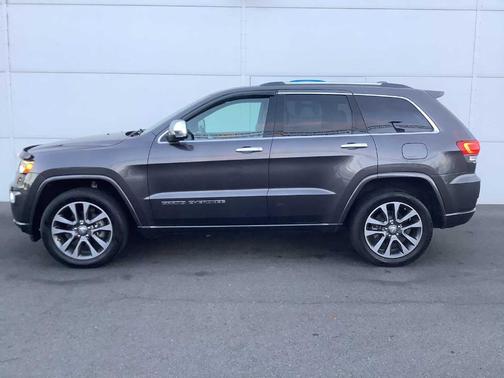 Granite Crystal Clearcoat Metallic 2017 Jeep Grand Cherokee Overland