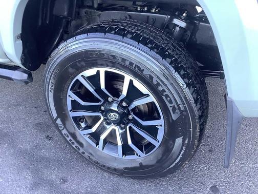 Lunar Rock 2023 Toyota Tacoma TRD Sport