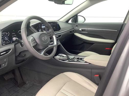 2021 Hyundai SONATA Limited
