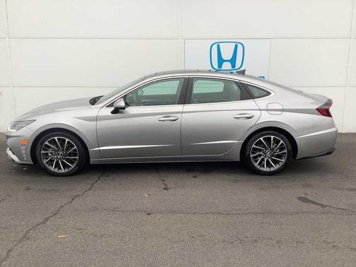 2021 Hyundai SONATA Limited