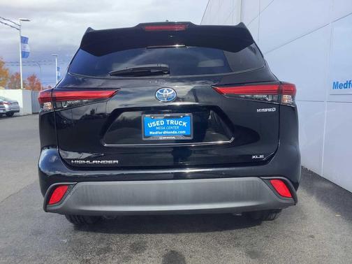 2021 Toyota Highlander Hybrid XLE