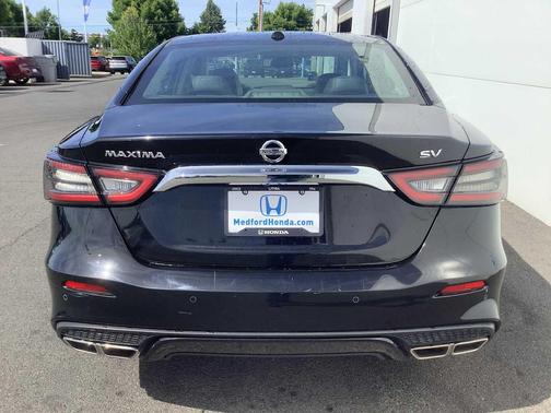 2021 Nissan Maxima SV
