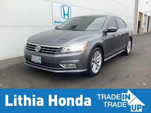 2017 Volkswagen Passat 1.8T SE w/Technology