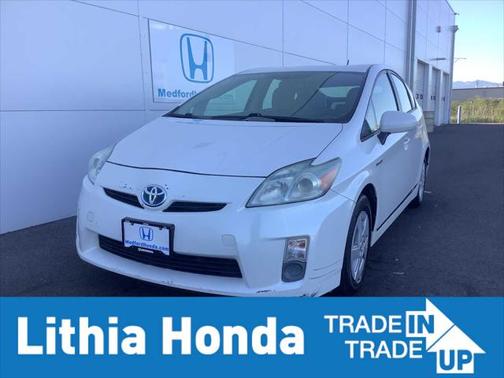 2010 Toyota Prius III