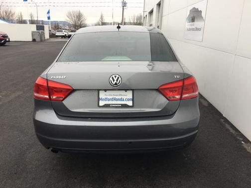 2015 Volkswagen Passat 1.8T S