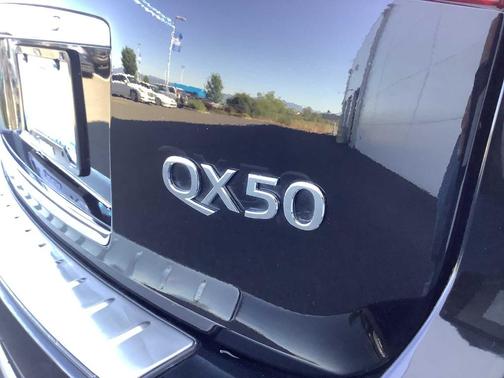 2017 INFINITI QX50 Base