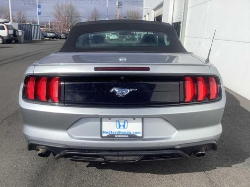 2022 Ford Mustang EcoBoost Premium