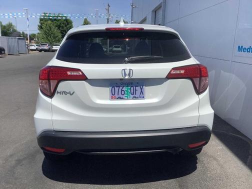 White 2016 Honda HR-V EX