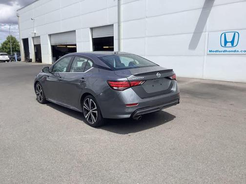 Gun Metallic 2022 Nissan Sentra SR