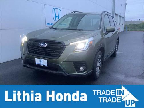2023 Subaru Forester Premium