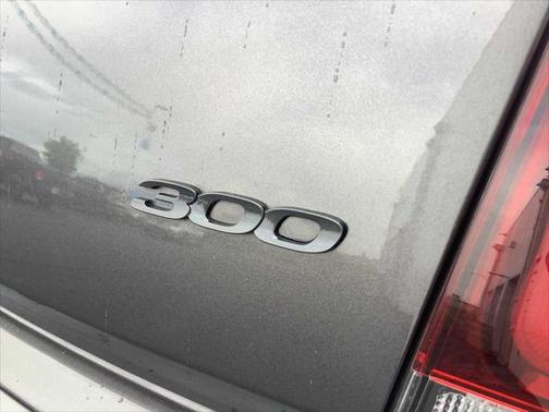 2022 Chrysler 300 Touring L