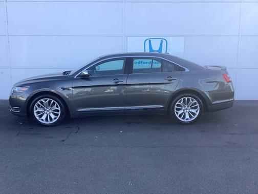 2018 Ford Taurus Limited