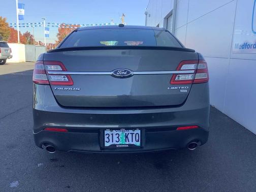 2018 Ford Taurus Limited