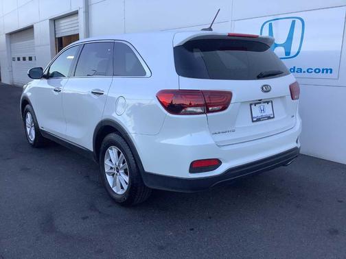 Snow White Pearl 2020 Kia Sorento LX