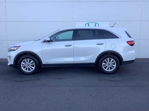 Snow White Pearl 2020 Kia Sorento LX