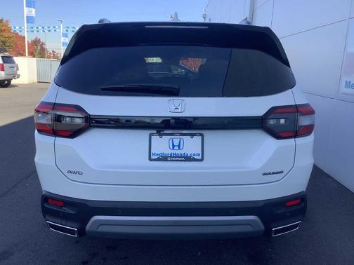 2025 Honda Pilot Touring