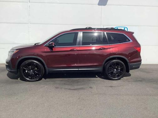 Deep Scarlet Pearl 2022 Honda Pilot Special Edition