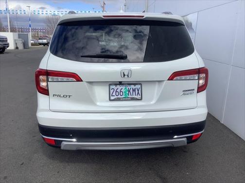 2020 Honda Pilot Touring 8-Passenger