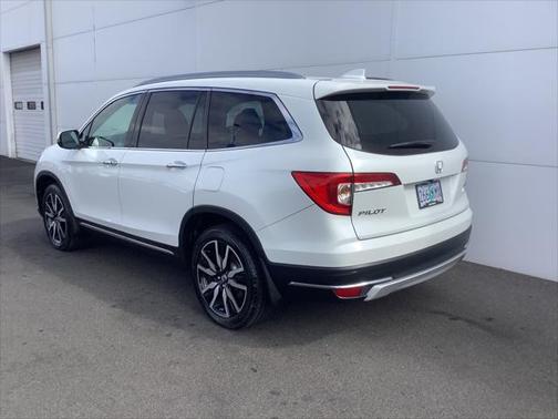 2020 Honda Pilot Touring 8-Passenger
