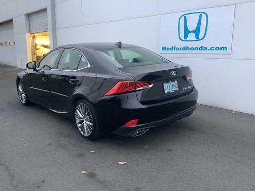 2018 Lexus IS 300 Base