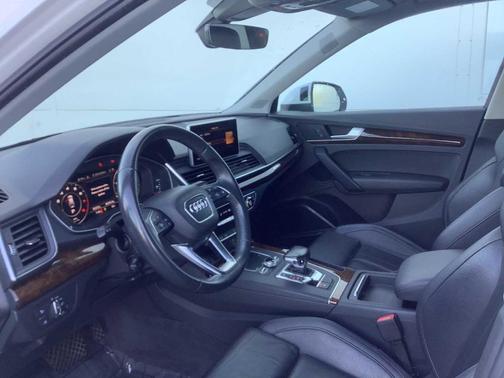 2018 Audi Q5 2.0T Premium Plus
