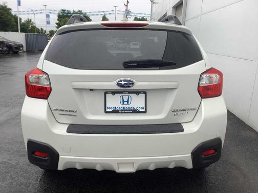 Crystal White Pearl 2016 Subaru Crosstrek 2.0i Limited