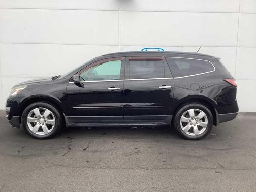Mosaic Black Metallic 2017 Chevrolet Traverse Premier