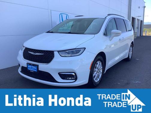 2022 Chrysler Pacifica Touring-L