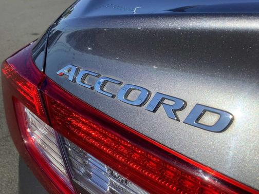 2020 Honda Accord Hybrid Touring
